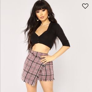Fashion nova school girl skirt! ❤️🖤